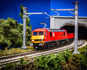 Collection image for: Series 1 Single Insulated Cantilever Catenary OO Gauge (Set E3)