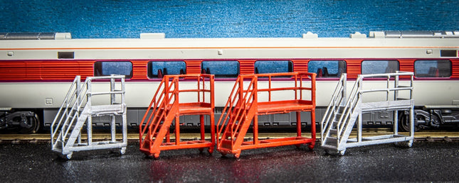 Locomotive/Coach Inspection Platforms - N Gauge (Pack of 4)