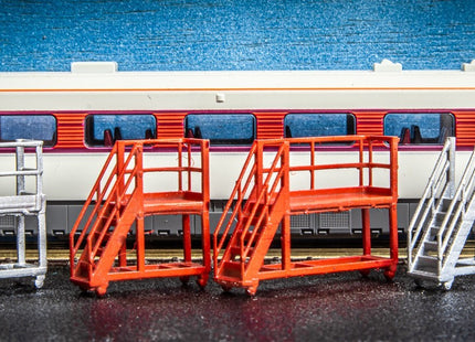 Locomotive/Coach Inspection Platforms - TT:120 Scale (Pack of 4)