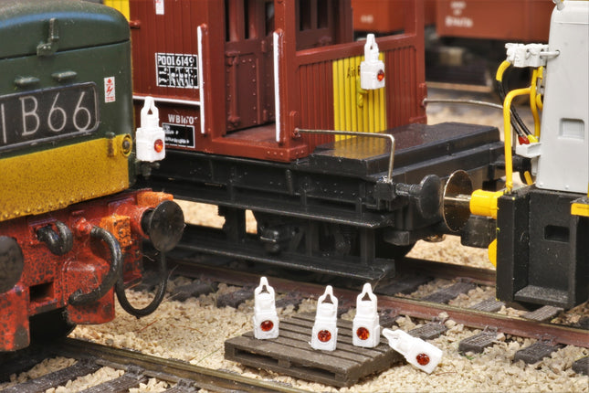 Detailed BR Oil Type Tail Lamps (kit L1) - WITH CRYSTALS - OO Gauge (Pack of 6)