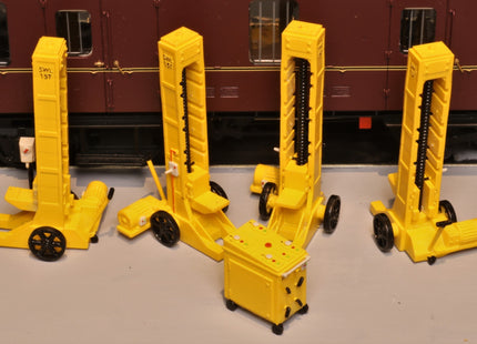15 Ton Vehicle Lifting Jack Set for Wagons and Carriages - TT:120 Scale