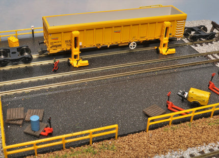15 Ton Vehicle Lifting Jack Set for Wagons and Carriages - TT:120 Scale