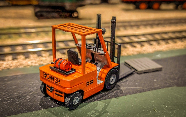 Gas Powered Fork Lift Truck - TT:120 Scale