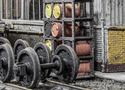 Oil Barrel Racks (with Oil Barrels) - OO Gauge (Pack of 2)