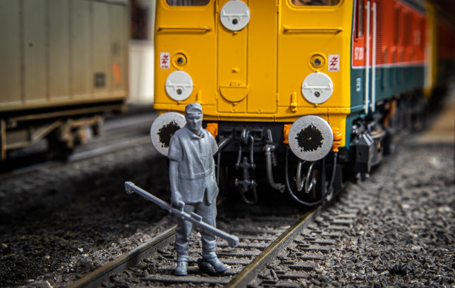 Nick the Lineside Worker with Track Gauge Pole - OO Gauge