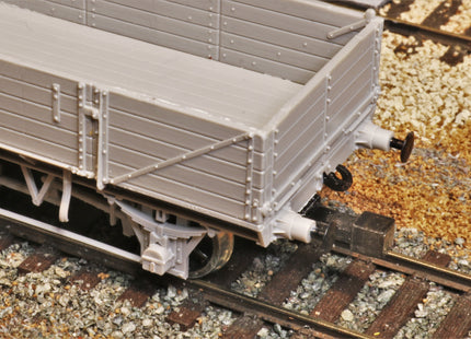 Screw Fit NEM Sockets - Long (15mm) - OO Gauge (Pack of 10)