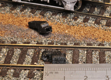 Screw Fit NEM Sockets - Short (10mm) - OO Gauge (Pack of 10)