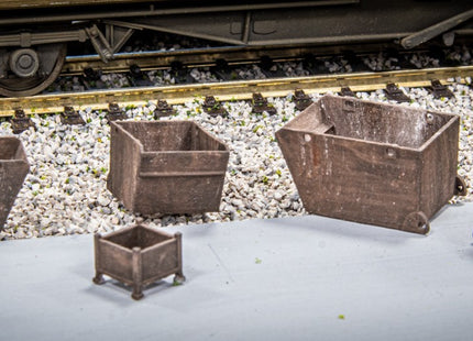 Scrap Metal Waste Skips - OO Gauge (Pack of 6)