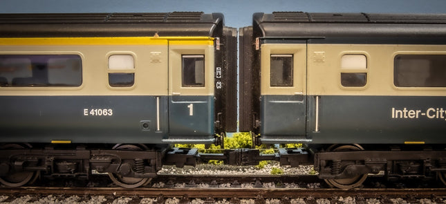 Hunt Magnetic Couplings ELITE **BUCKEYE** - Pack For HST Set With CLIP Couplings - Close - OO Gauge