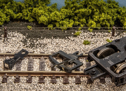 Hunt Magnetic Couplings ELITE **BUCKEYE** - Pack For HST Set With CLIP Couplings - Close - OO Gauge