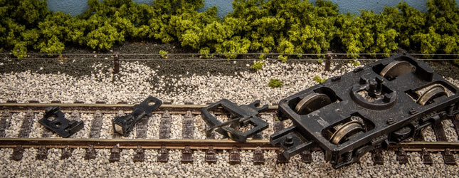 Hunt Magnetic Couplings ELITE **BUCKEYE** - Pack For HST Set With CLIP Couplings - Close - OO Gauge