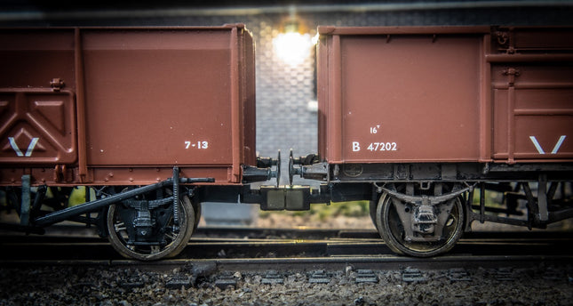 Hunt Magnetic Couplings ELITE - Ultra Close Coupling **STEPPED**- Couplings for NEM Sockets - OO Gauge