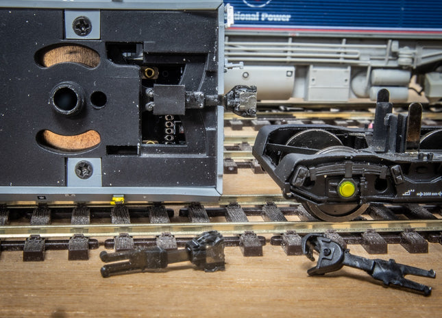 Hunt Magnetic Couplings ELITE **BUCKEYE** - Coupling Pack For O & K Dapol JHA Hopper Wagons- OO Gauge