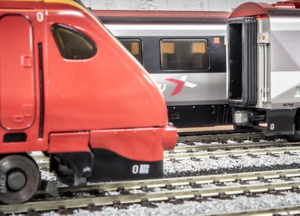 Hunt Magnetic Couplings ELITE - Coupling Pack For Bachmann Class 220/221 "Voyager "- OO Gauge