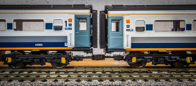Hunt Magnetic Couplings ELITE **BUCKEYE** - Pack For HST Set With CLIP Couplings - Intermediate - OO Gauge