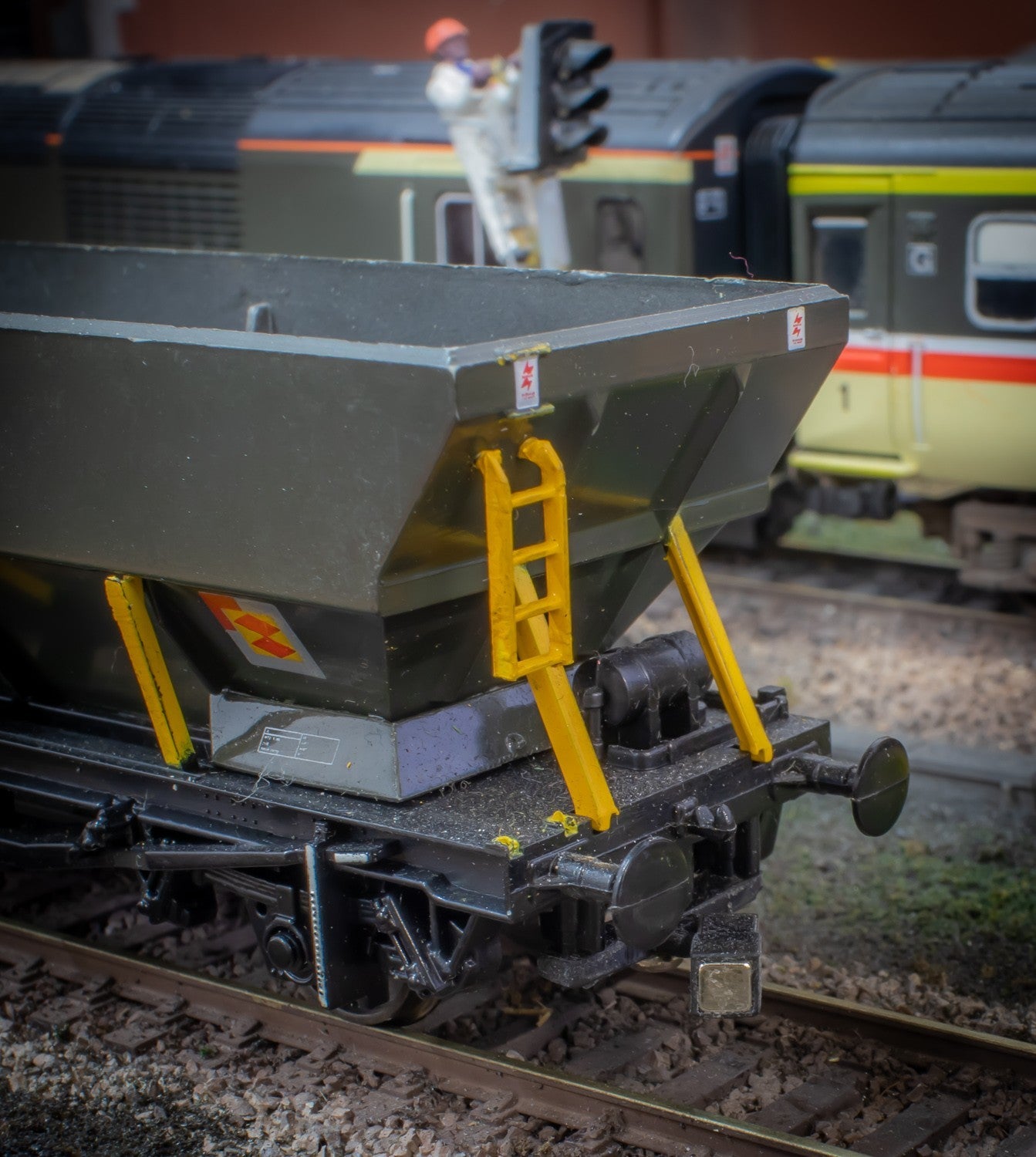 I've been fitting Hunt magnetic couplings to my HST rakes. Fellow I've been fitting Hunt magnetic couplings to my HST rakes. Fellow