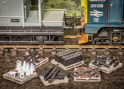Detailed Pallets with Coach Parts - OO Gauge (Pack of 6)