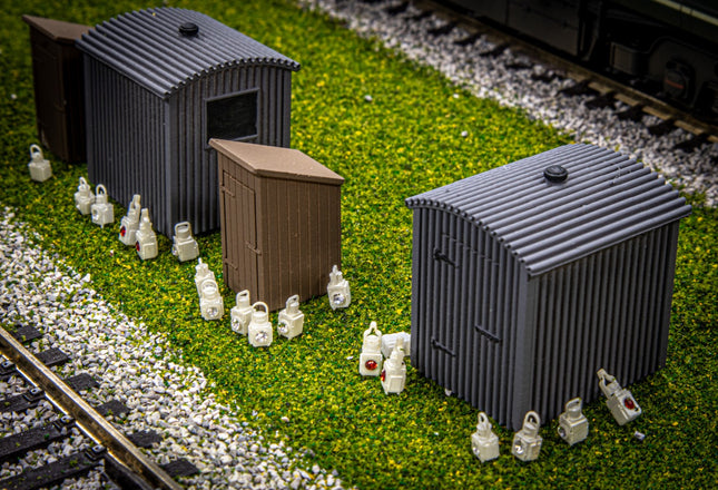 Lamp Huts - TT:120 Scale (2 Types in a Pack of 4)