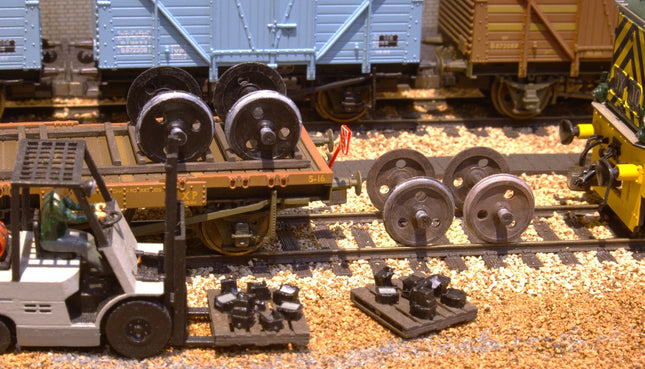 Wagon Wheelsets (Journal Bearing Type) - OO Gauge (Pack of 4, incl. 2 Pallets with axleboxes)