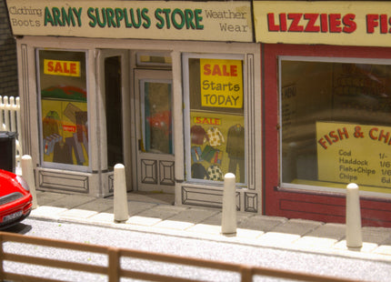 Concrete Bollards - OO Gauge (Pack of 10)
