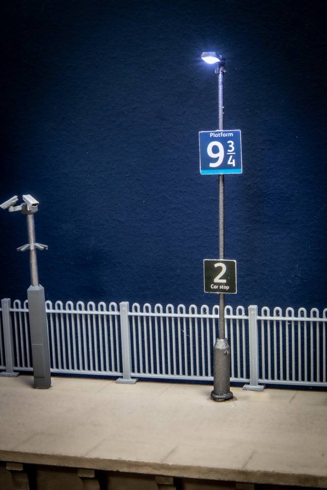 Modern Platform Signs (Pack Of 44)