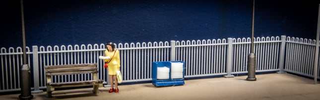 Modern Station Railings (Pack of 4)