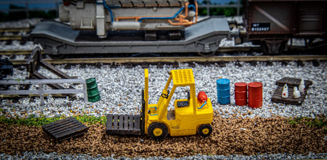 Gas Powered Fork Lift Truck - N Gauge