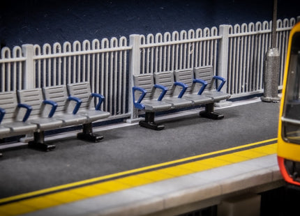 Modern Image Platform Seats - OO Gauge - (Pack Of 4)