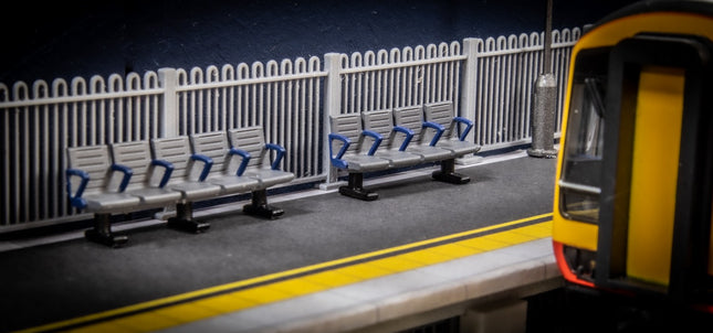 Modern Image Platform Seats - OO Gauge - (Pack Of 4)