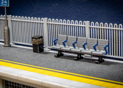 Modern Image Platform Seats - OO Gauge - (Pack Of 4)