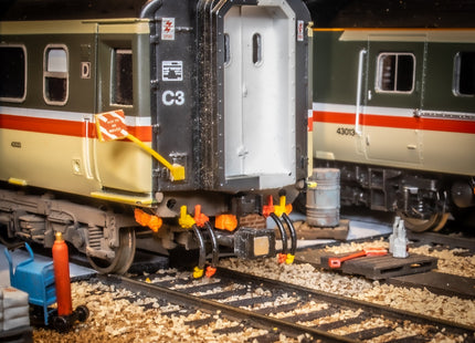 Detailed Pipes and Connectors for HST Coaches - OO Gauge (Pack for 2 Coaches) - SET 19