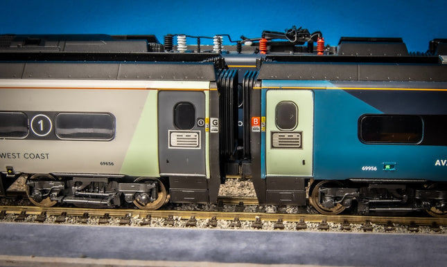 Hunt Magnetic Couplings ELITE - Set To Fit Hornby Pendolino Class 390 Coaches (5 Coaches - 10 Couplings)