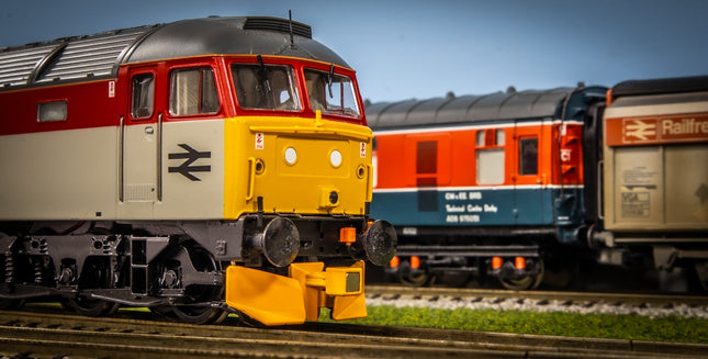 Hunt Magnetic Intermediate Couplings ELITE - Snow Ploughs for Bachmann Class 47 (pre-2022) - OO Gauge (1 Pair) - Unpainted (MP4)
