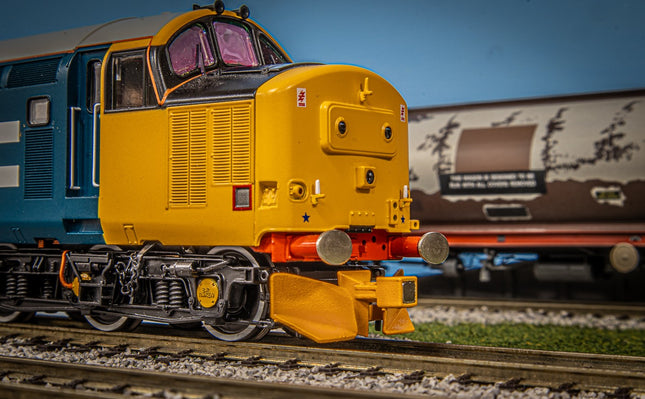 Hunt Magnetic Close Couplings ELITE - Snow Ploughs for Bachmann Class 37 (2022 on) - OO Gauge (1 Pair) - Unpainted (MP5)