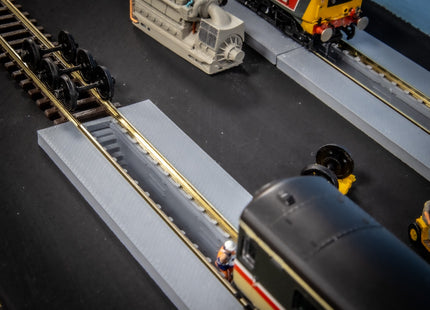 Workshop Inspection Long Pit (250mm kit) - N Gauge