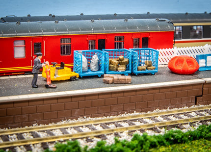 Paper Wrapped Parcels - N Gauge (Pack of 15)