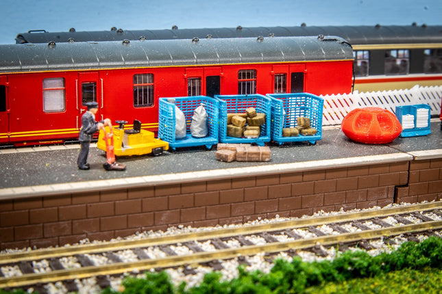 Paper Wrapped Parcels - N Gauge (Pack of 15)