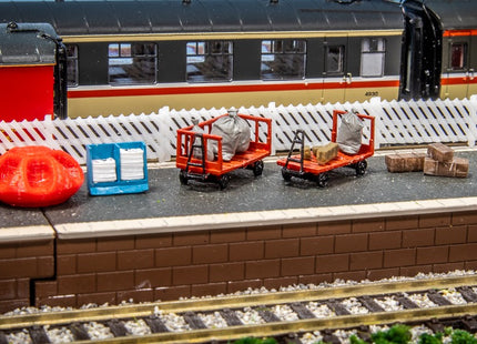 Traditional Station Platform Fencing - White - N Gauge (mm)