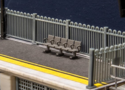 Modern Image Platform Seats - N Gauge (Pack of 4)