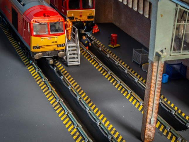 Self Adhesive Safety Markings - OO Gauge