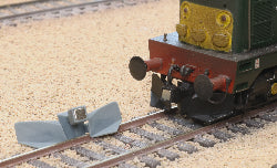 Hunt Magnetic Close Couplings ELITE - Snow Ploughs for Bachmann Class 20 - OO Gauge (1 Pair) - Unpainted (MP2)