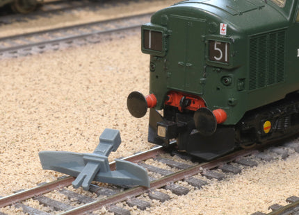 Hunt Magnetic Intermediate Couplings ELITE - Snow Ploughs for Bachmann Class 37 (pre-2022) - OO Gauge (1 Pair) - Unpainted (MP6)