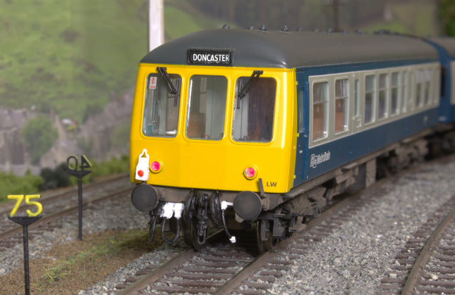 Detailed Pipes and Cables for a 2-Car DMU (1st Generation) - OO Gauge (SET D1)