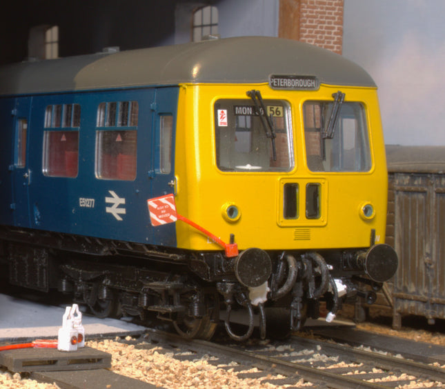 Detailed Pipes and Cables for a 2-Car DMU (1st Generation) - OO Gauge (SET D1)
