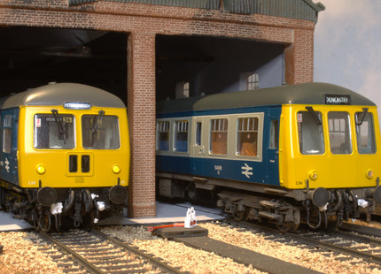 Detailed Pipes and Cables for a 2-Car DMU (1st Generation) - OO Gauge (SET D1)