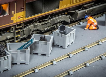 610 Litre Pallet Tank/Plastic Pallet Boxes - OO Gauge (Pack of 6)