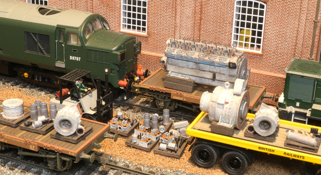 Class 37 Engine Parts, including Engine Block, Generator and 10 Pallets with parts - OO Gauge