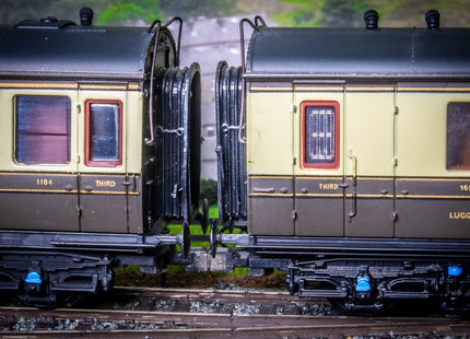 Hunt Magnetic Couplings ELITE - Extra Close Screw Type Couplings - OO Gauge