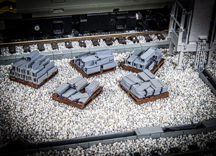 Detailed Pallets With Concrete Cable Trough Trunking - OO Gauge (Pack Of 6)