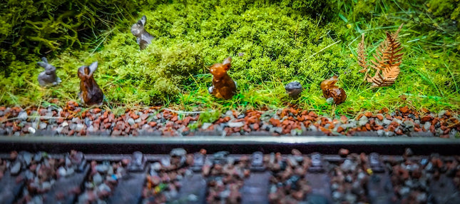 Bunny Rabbits - OO Gauge (Pack of 12)